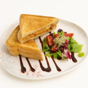 Toast: Middelhavstoast - Hummus & Soltørkede Tomater